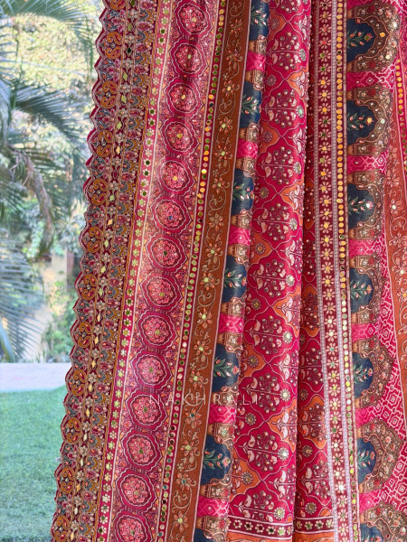 Sovereign Magenta Heritage Printed Saree with Readymade Blouse