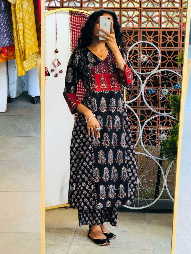 Image of Merora Nightfall Black Cotton Printed Pant-Kurta Set