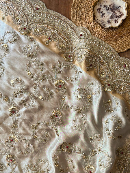 Vianka Cream Saree with Zardozi Work and Readymade Blouse
