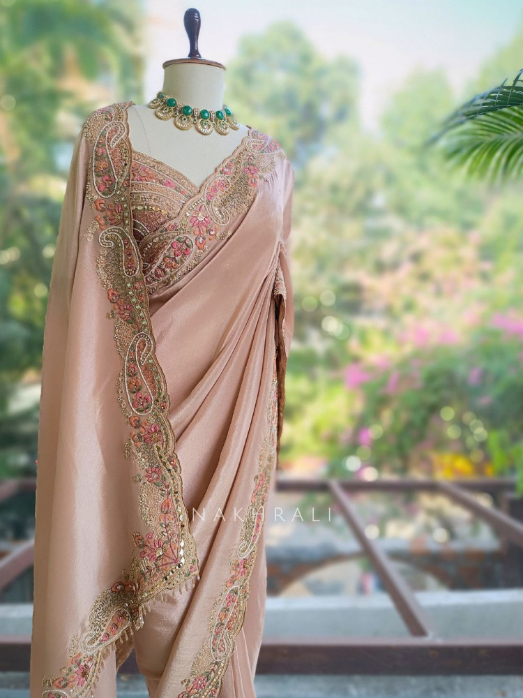 Image of Shubhlata Pink Silk Saree with Thread Embroidered Blouse