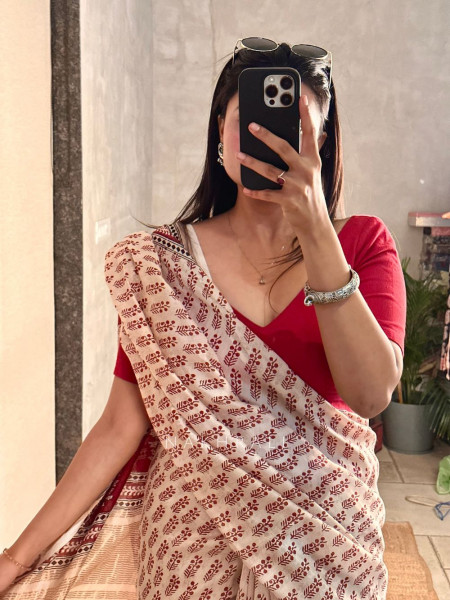 Sitara Silhouettes Cream Chanderi Saree