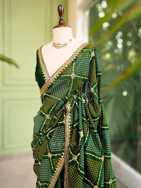 Rang Leher Green Bandhani Saree with Embroidered Border