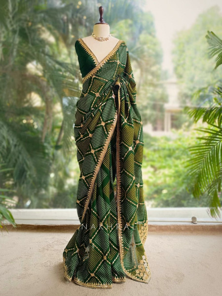 Rang Leher Green Bandhani Saree with Embroidered Border