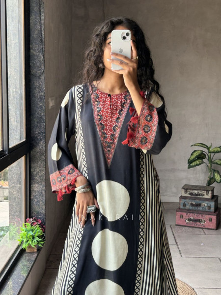 Rekha Black Printed Pant Kurta Set with Tassel Detail