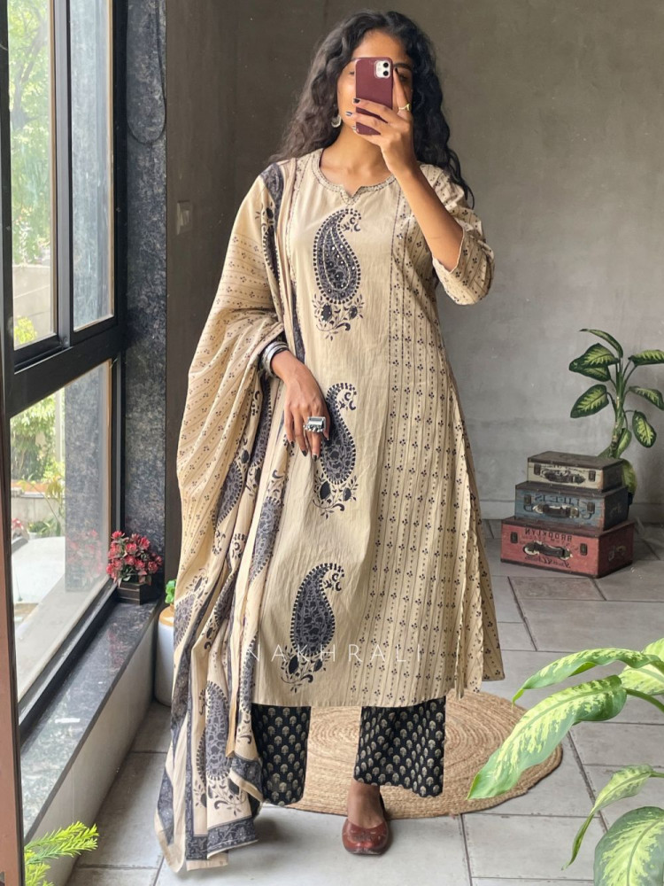 Image of Rangini Black Cotton Suit Set with Paisley Print