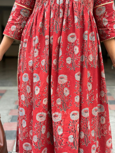 Noorjahan Red Cotton Printed Kurta Set