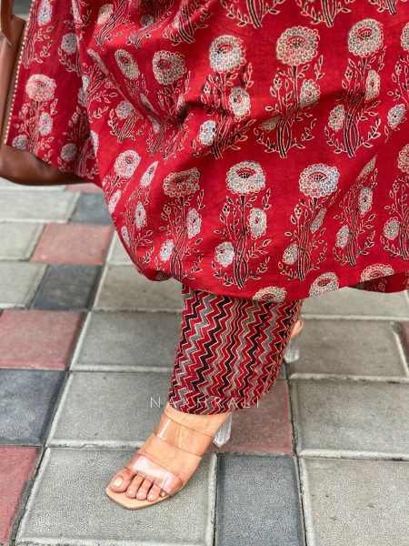 Noorjahan Red Cotton Printed Kurta Set