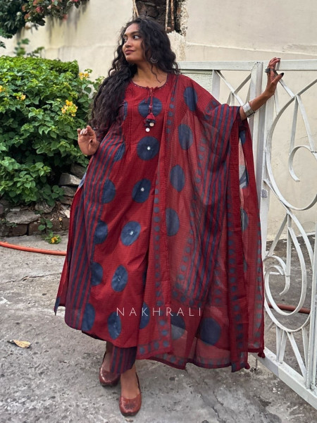 Dhaarna Maroon Cotton Suit Set with Printed Detail
