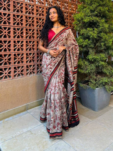 Vatika Dark Grey Saree with Contrast Pallu Detailing