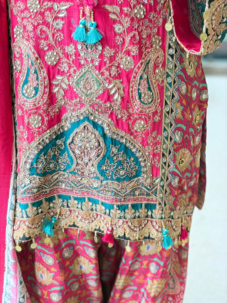 Firoza Kashmiri Magenta Dhoti Suit Set Set