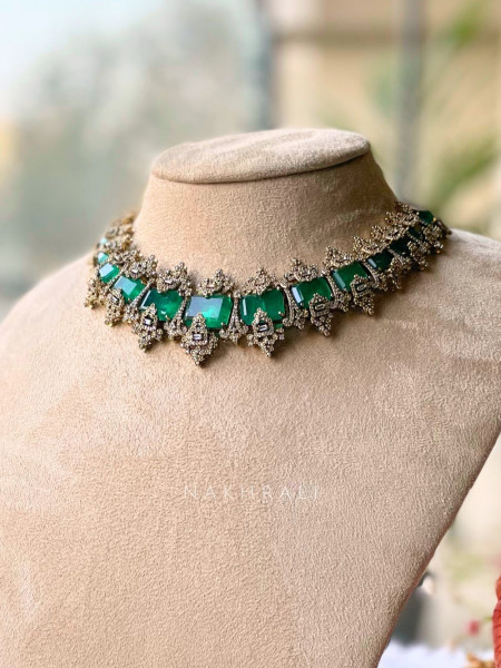 Mira Green Stone Necklace Set