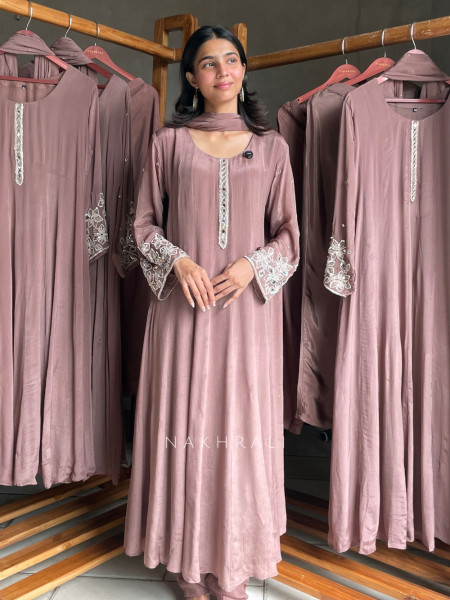 Mrinalika Onion Pink Crushed Chinon  Anarkali Set