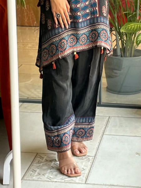 Aaruni Black Powder silk Kurta Pant Set with Sequin Detail