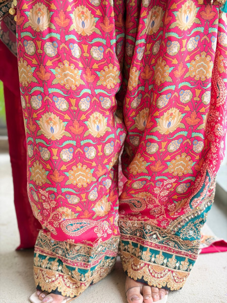 Firoza Kashmiri Magenta Dhoti Suit Set Set