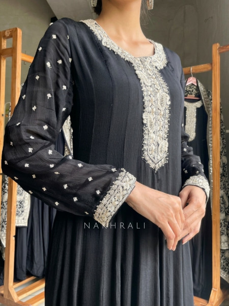 Nirvani Black Anarkali Set