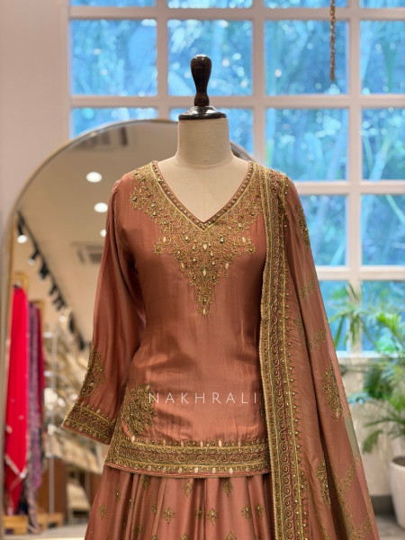 Gul-ru Peach Short Kurti Lehenga Set With Zardozi & Kundan Work