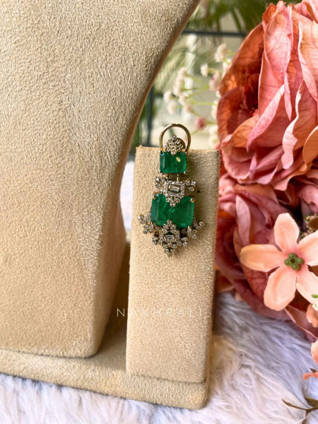 Mira Green Stone Necklace Set