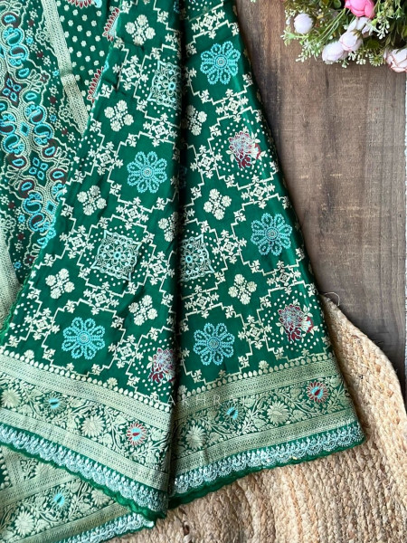 Anant Bindu Green Bottel Bandhani Print Saree with Sequin Border
