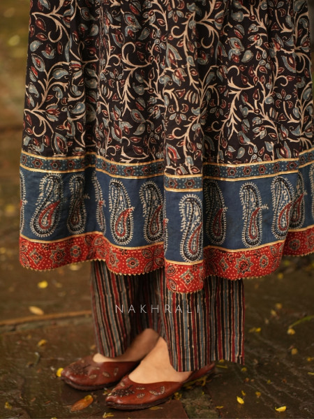 Imroz Black Cotton Flared Kurta