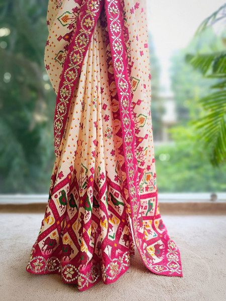 Aarunya Pink Printed Saree with Patti and Sequin Work