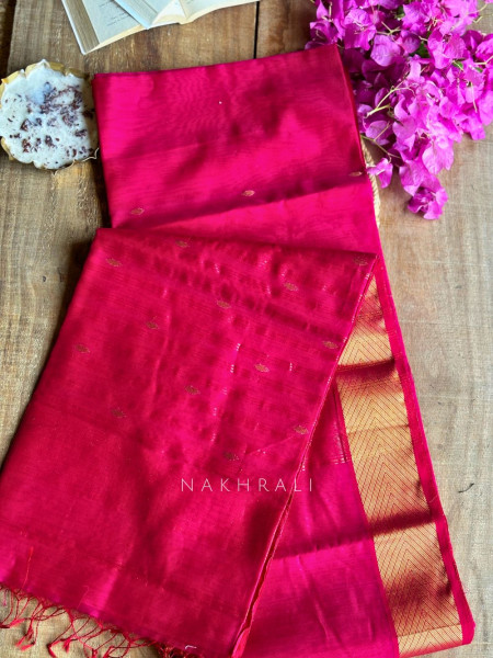 Maahishmati Magenta Maheshwari Saree with Zari Border