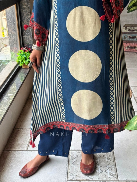 Rekha Blue Printed Pant Kurta Set with Tassel Detail