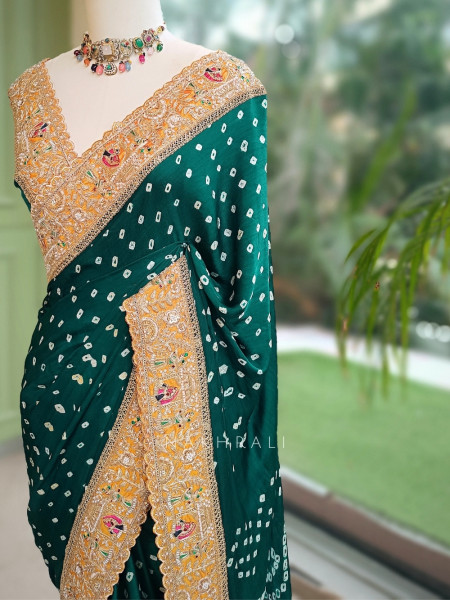 Bandhika Green Gaji Silk Bandhani Saree With Gota Patti, Zardosi & Mirror Work