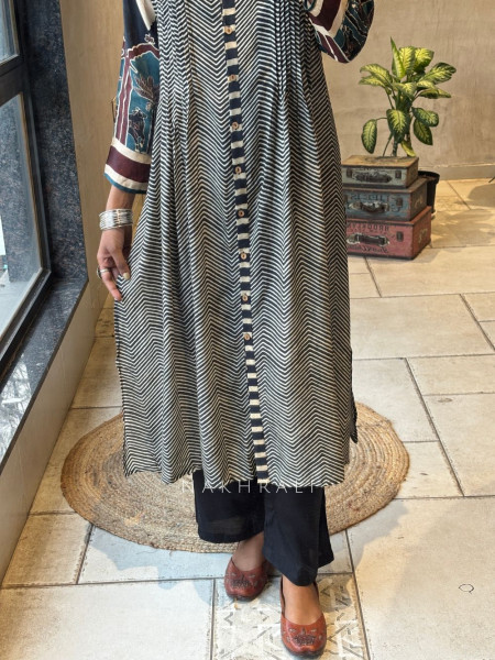 Sundari Black Printed Full Sleeve Kurta with Chevron Panel