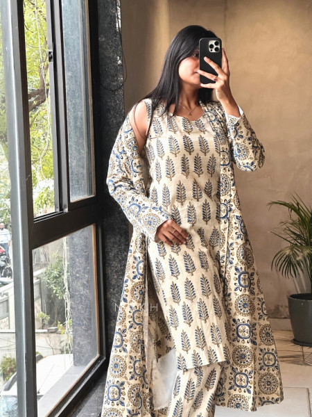 Autumn Off White Cotton Co-ord Set with Long Jacket