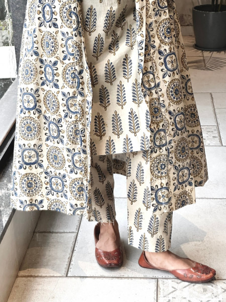 Autumn Off White Cotton Co-ord Set with Long Jacket