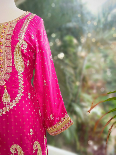 Gulnaar Magenta Suit Set with Gota and Zari Work