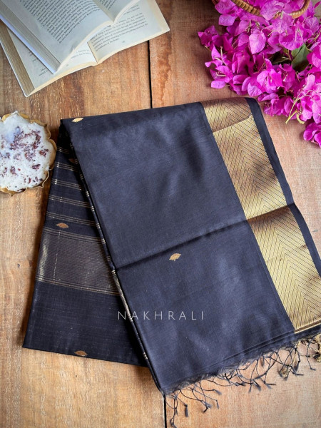 Maahishmati Black Maheshwari Saree with Zari Border