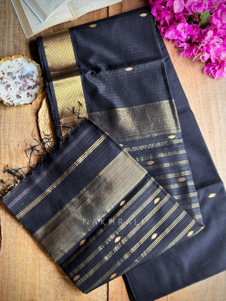 Maahishmati Black Maheshwari Saree with Zari Border
