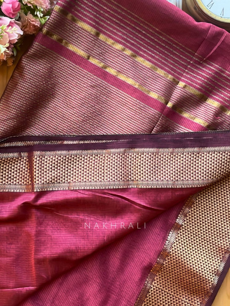 Kavini Wine Maheshwari Saree with Zari Borderr