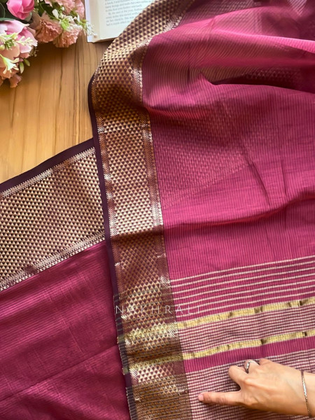 Kavini Wine Maheshwari Saree with Zari Borderr