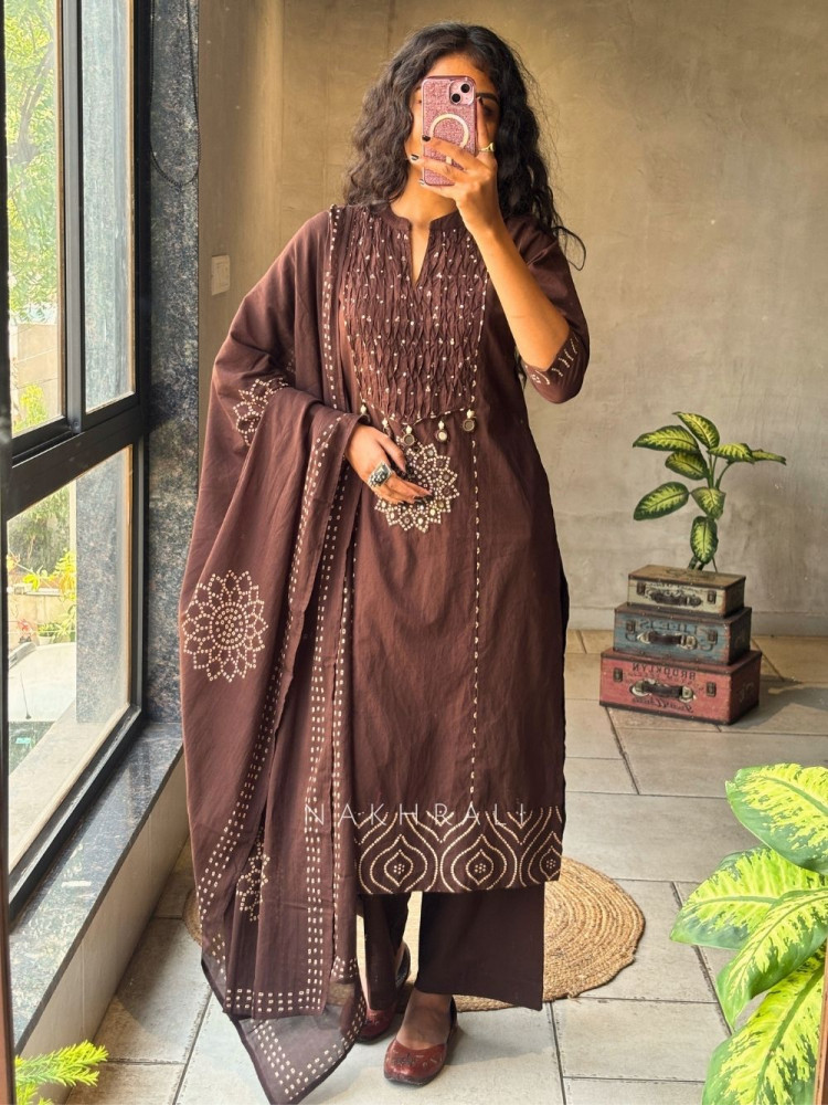 Image of Nirvani Brown Suit Set with Pintuck and Print Detail