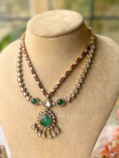 Esha Emerald Green Kundan Necklace Set