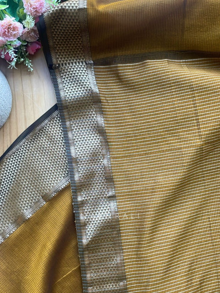 Kavini Mustard Maheshwari Saree with Zari Borderr