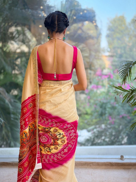 Aaru Beige Crepe Silk Saree with Zari Pallu Print