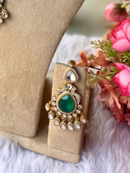 Esha Emerald Green Kundan Necklace Set