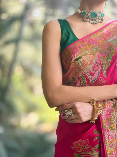 Aarini Magenta Silk Saree with Intricate Zari Weave