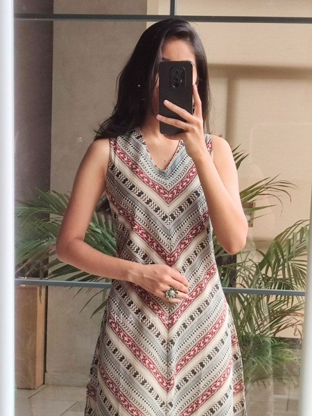 Aarini Cream Cotton Printed Kurta Pant Set