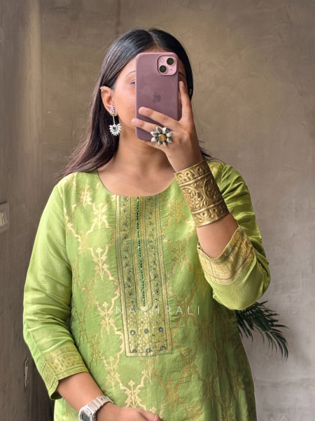 Aanya Green Kurta Pant Set with Zari Dupatta