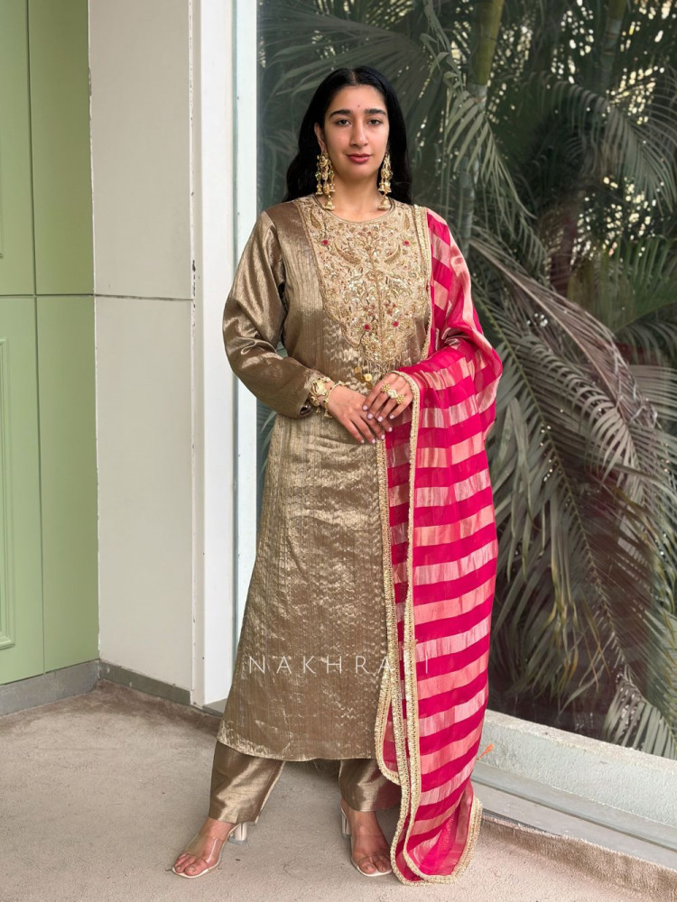 Image of Pravya Golden Suit Set with Embroidered Front Work