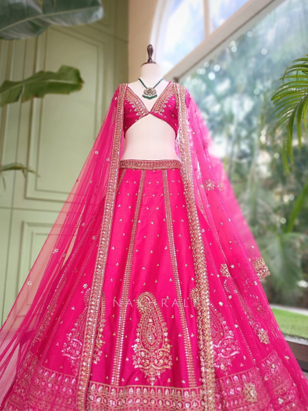 Vastra Vaibhav Magenta Raw Silk Unstitched Lehenga
