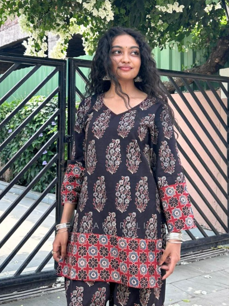 Image of Elvarya Black Cotton Block Print Kurti with Farsi Salwar Set