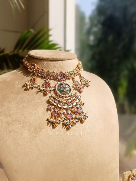 Amarisa Temple Choker Necklace Set