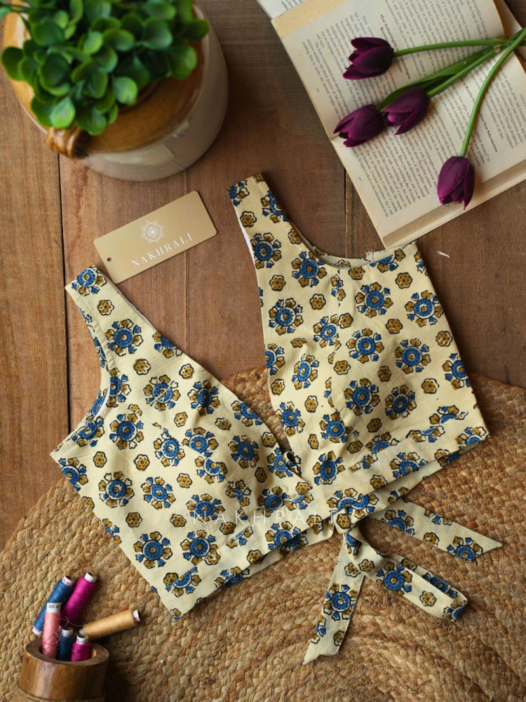 Image of Rupansh Off-white Printed Blouse with Back Bow