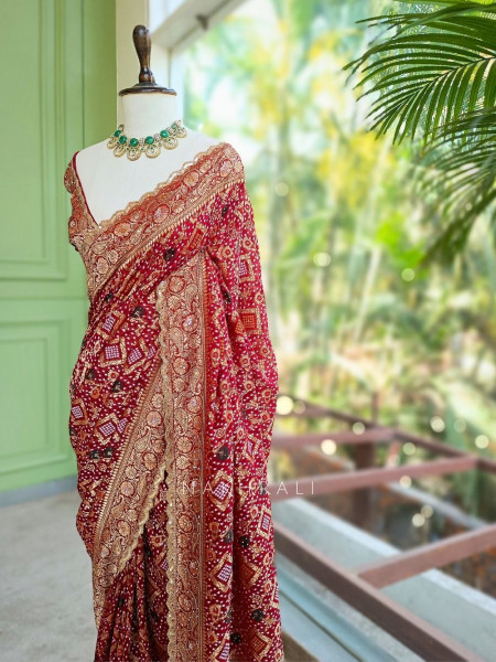 Nayan-noor Maroon Bandhani Saree with Zari Weave