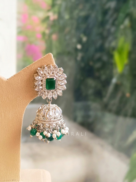 Verdara Green Kundan Earring & Tikka Set